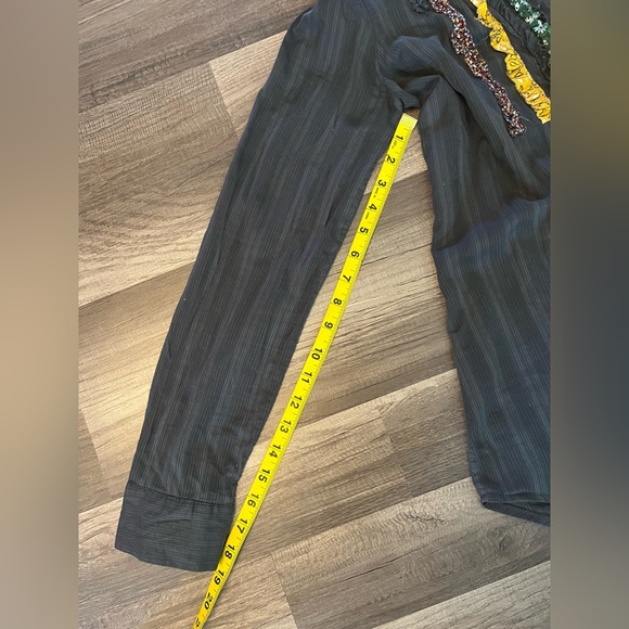 DayTrip Semi Sheer Gray Button Down Blouse SZ L - Picture 7 of 10